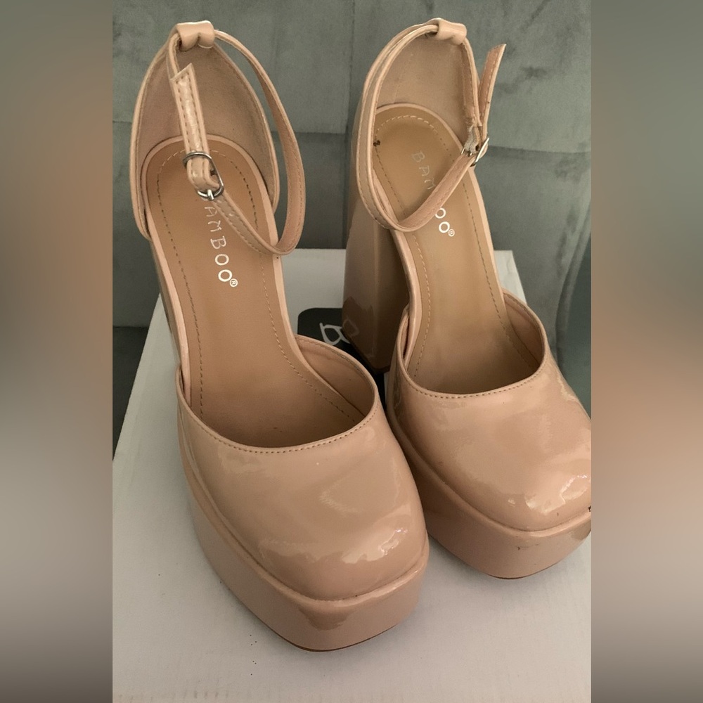 Heels - Picture 3 of 5